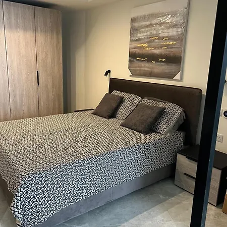 Exclusive 2 Bd In Mercury - Pool Access Apartament