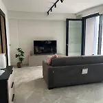Exclusive 2 Bd In Mercury - Pool Access 아파트 *