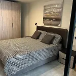 Exclusive 2 Bd In Mercury - Pool Access 아파트