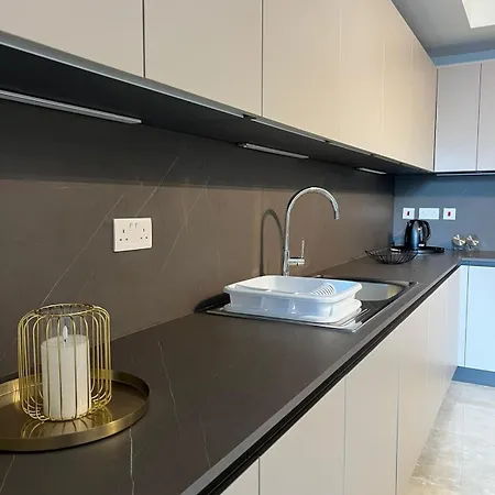 Exclusive 2 Bd In Mercury - Pool Access