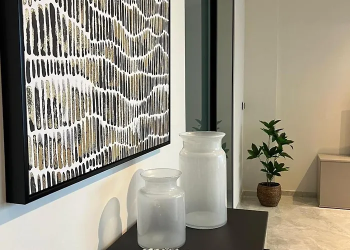 Exclusive 2 Bd In Mercury - Pool Access *