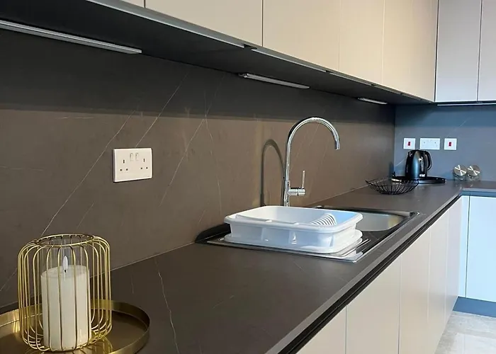 Exclusive 2 Bd In Mercury - Pool Access