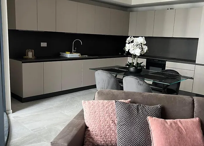 Exclusive 2 Bd In Mercury - Pool Access Апартаменты *